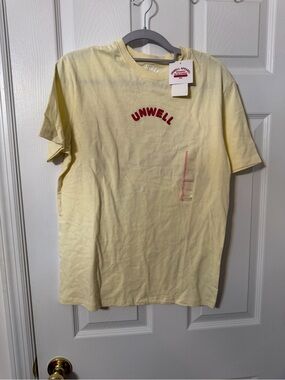 Unwell Women's Short Sleeve Yellow Graphic Tee